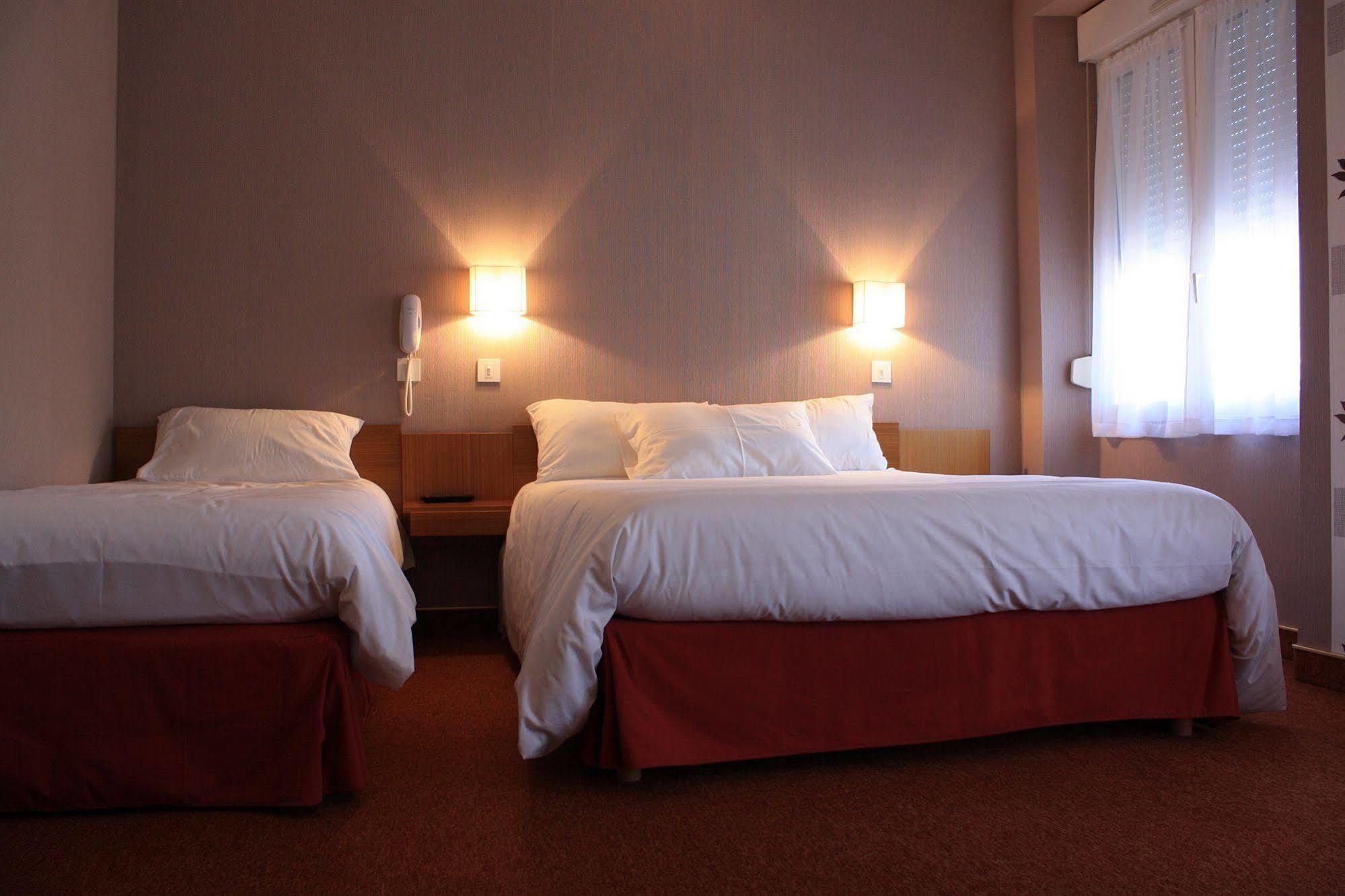 Saint-Céré Hotel Du Touring מראה חיצוני תמונה