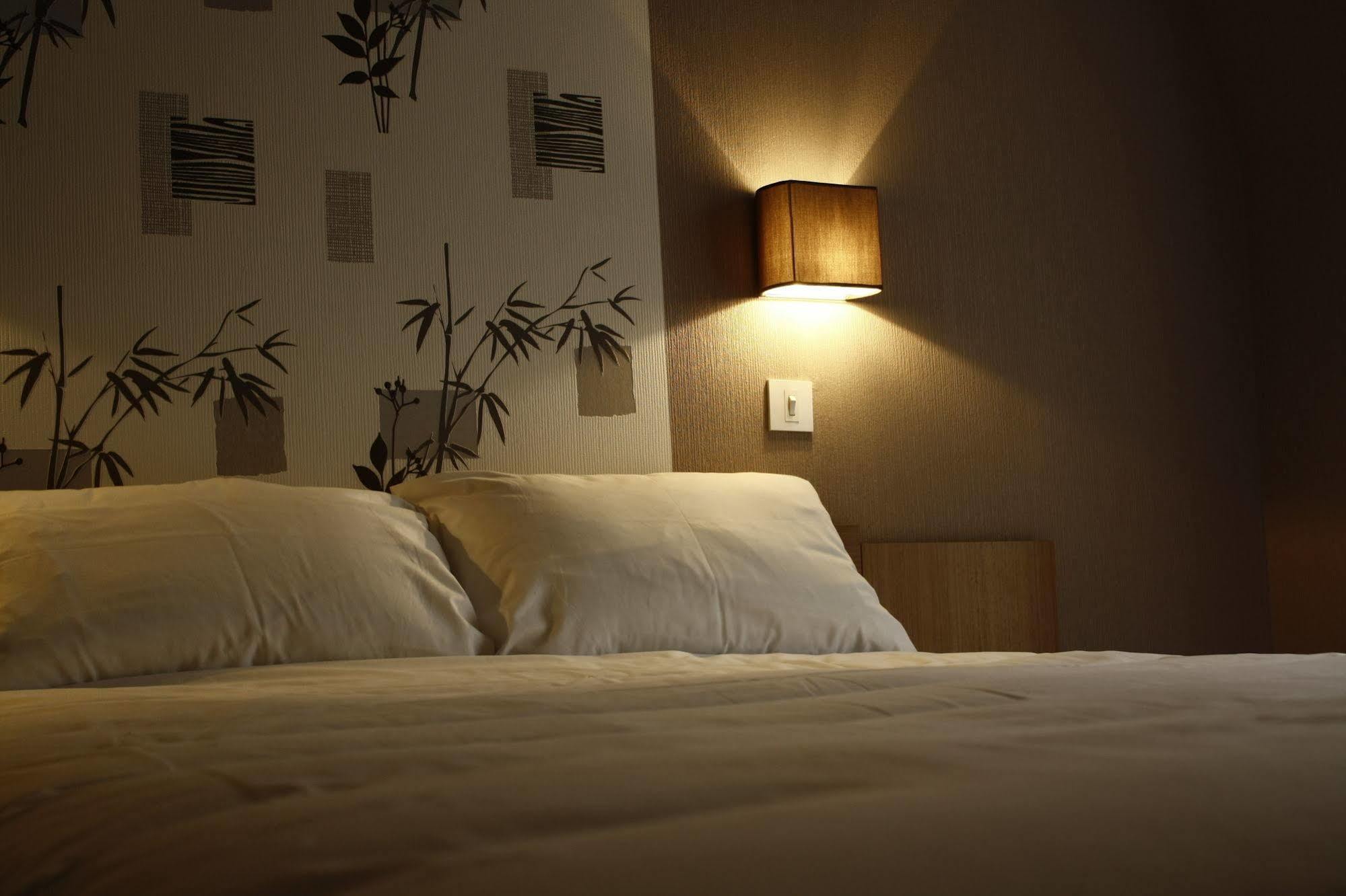 Saint-Céré Hotel Du Touring מראה חיצוני תמונה