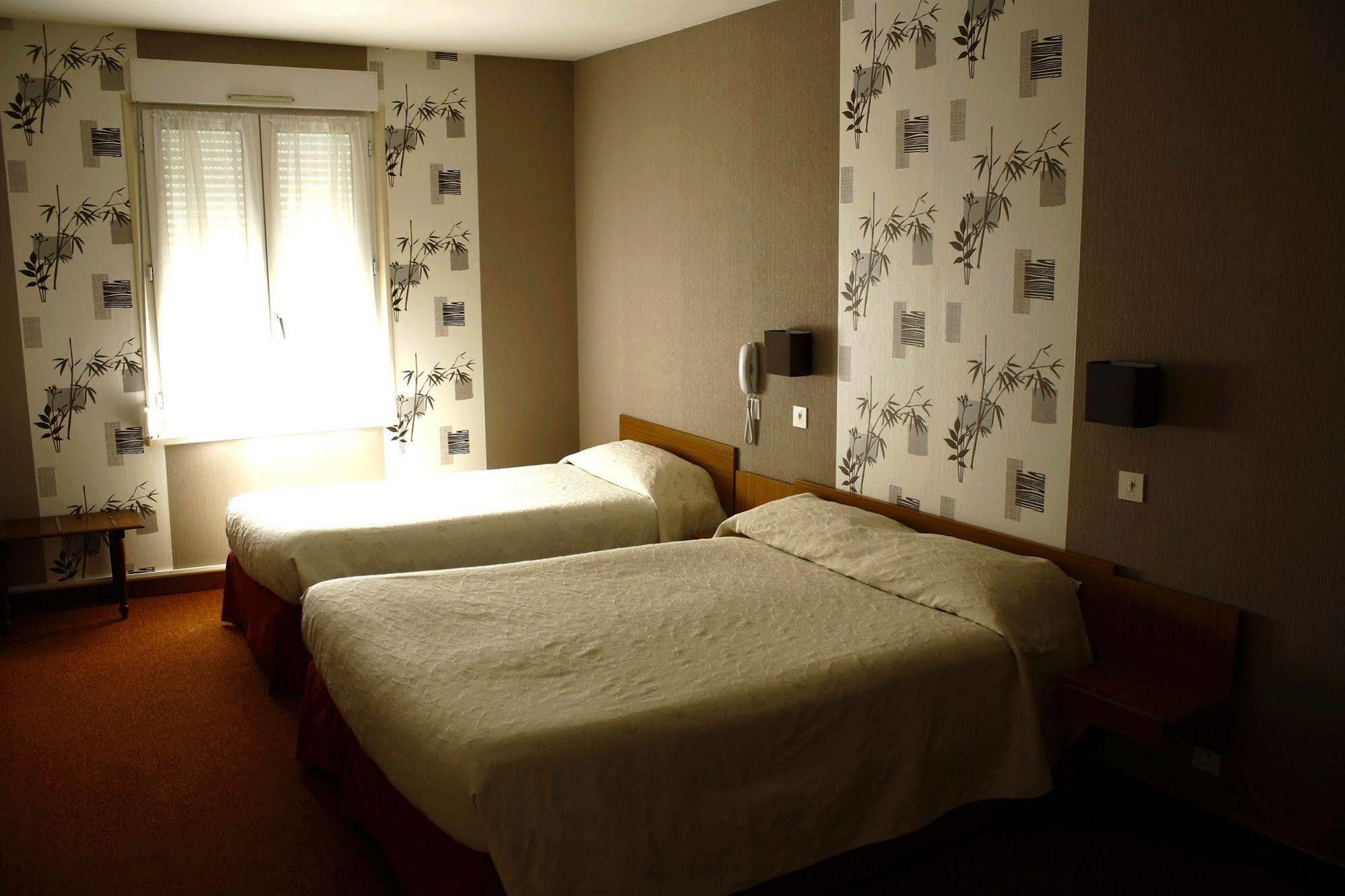 Saint-Céré Hotel Du Touring מראה חיצוני תמונה